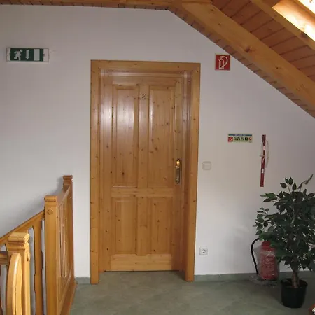 Platan Panzio Bed & Breakfast Nyúl